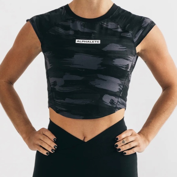 Alphalete Velocity Crop Tee - Picture 3 of 3